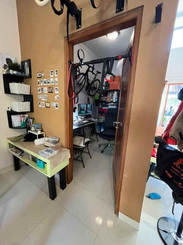 dijual rumah merapi view