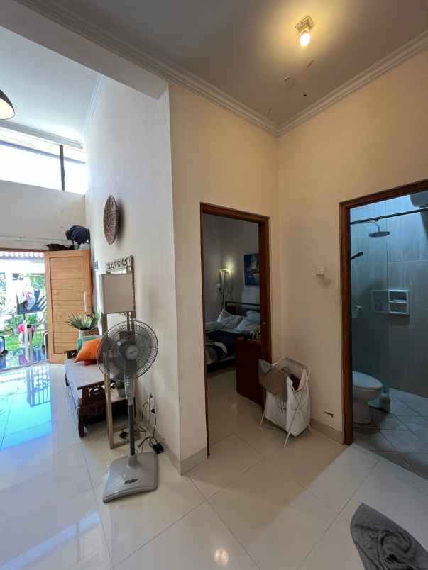dijual rumah merapi view