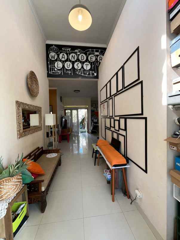 dijual rumah merapi view