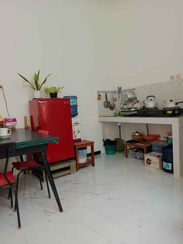 dijual rumah meteseh