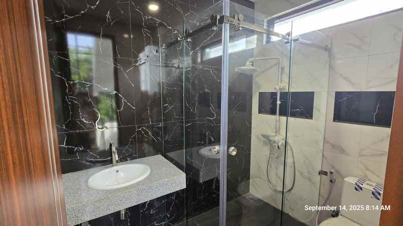 dijual rumah mewah 2 5 lantai di cibubur