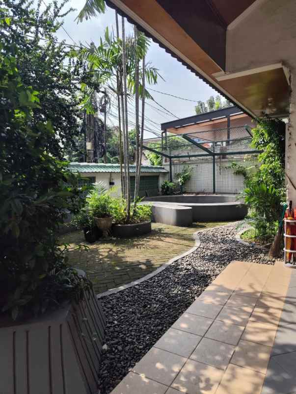 dijual rumah mewah 2 lantai daerah jakarta timur