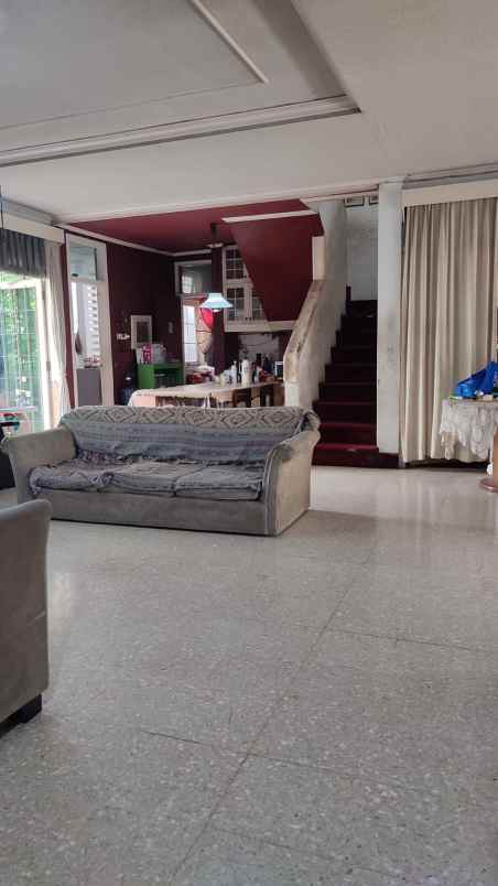 dijual rumah mewah 2 lantai daerah jakarta timur