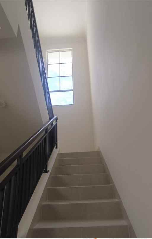 dijual rumah mewah dekat tol buah batu