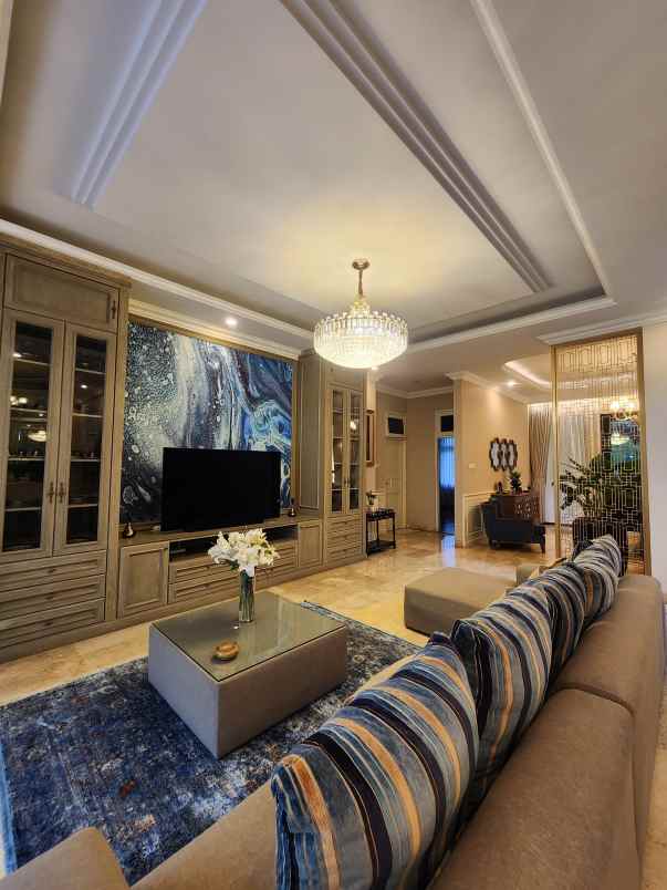 dijual rumah mewah lokasi pondok labu jakarta selatan