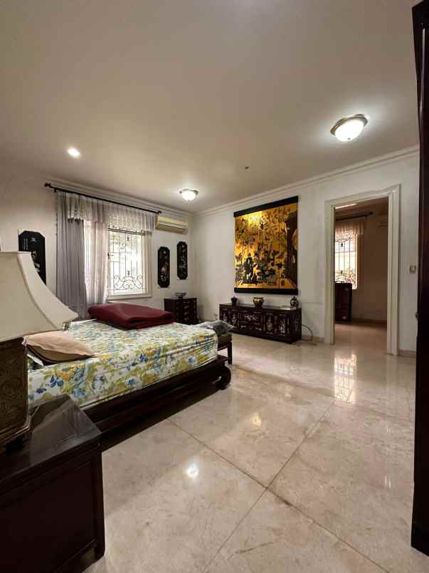 dijual rumah mewah lokasi taman golf lippo karawaci