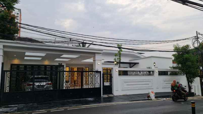 dijual rumah mewah siap huni di cilandak barat