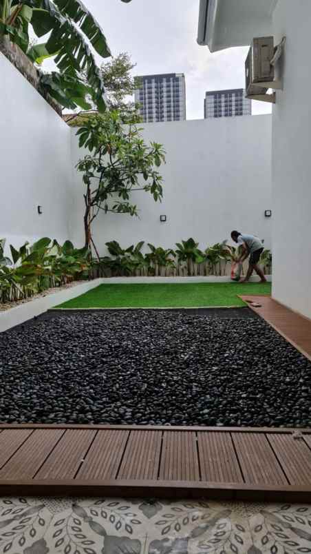 dijual rumah mewah siap huni di cilandak barat