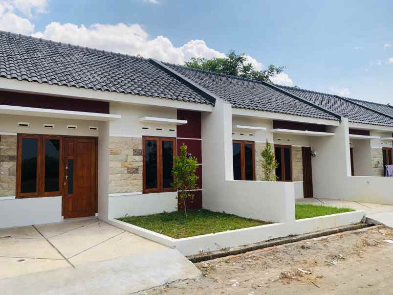dijual rumah minimalis siap huni atau pesan bangun