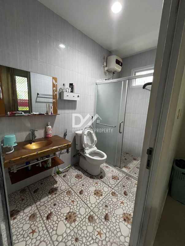 dijual rumah modernland