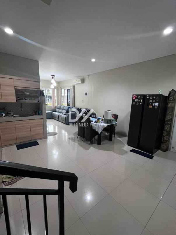 dijual rumah modernland