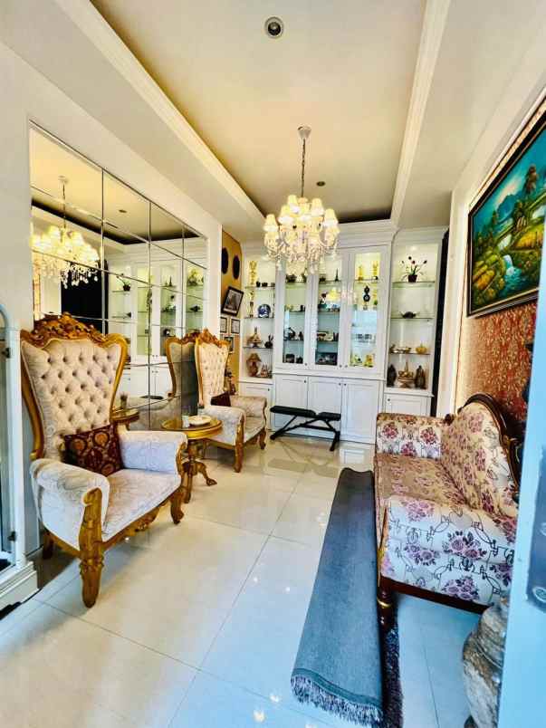 dijual rumah mulyorejo