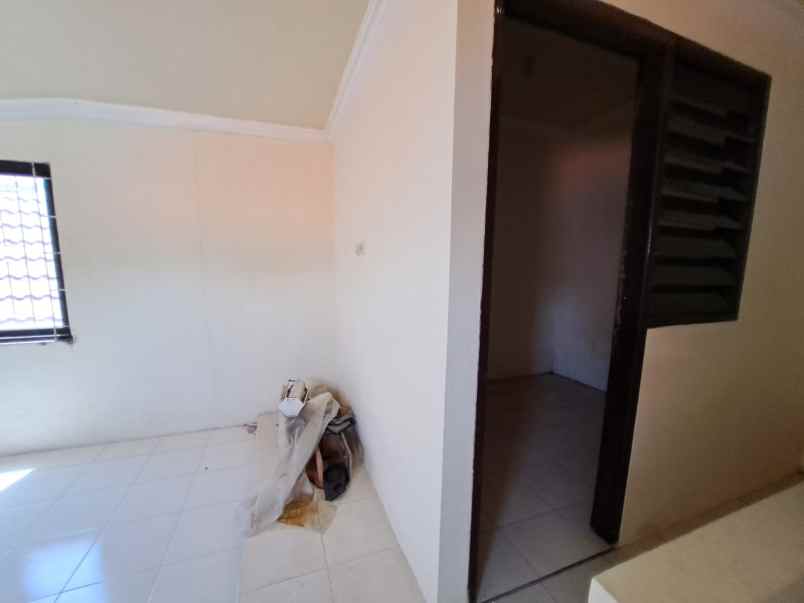 dijual rumah mulyosari