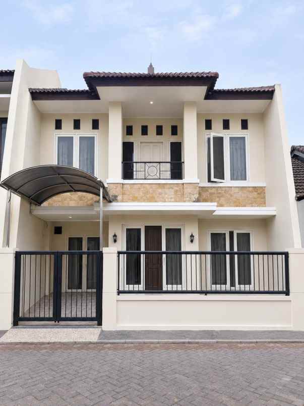 dijual rumah mulyosari prima 2 lantai harga nego