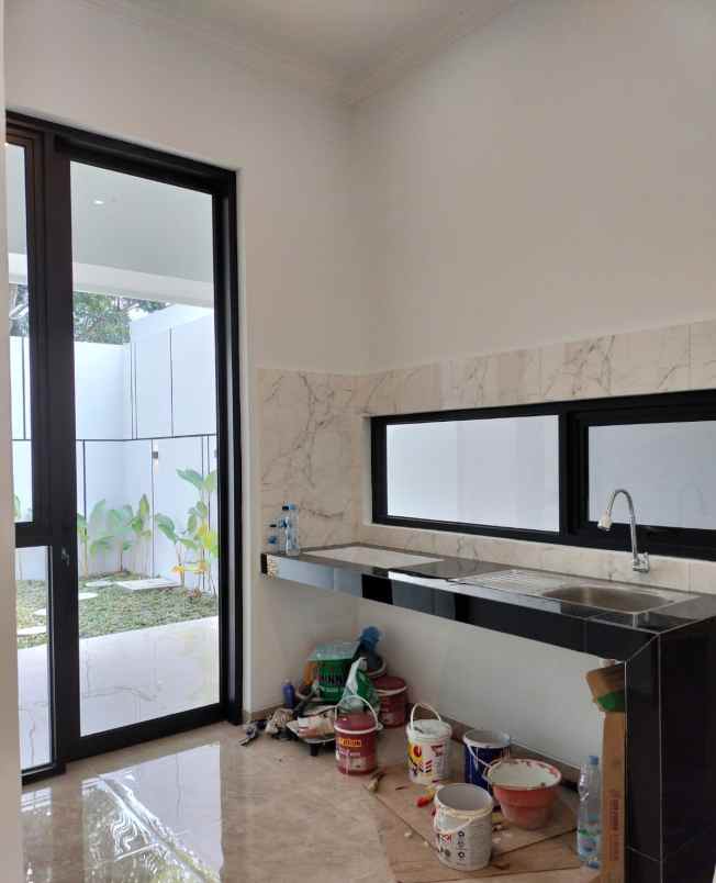 dijual rumah ngemplak