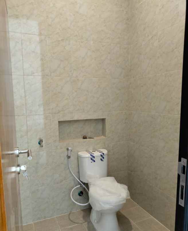 dijual rumah ngemplak