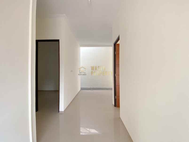 dijual rumah ngemplak