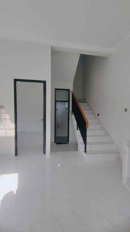 dijual rumah nusaloka bsd city tangsel