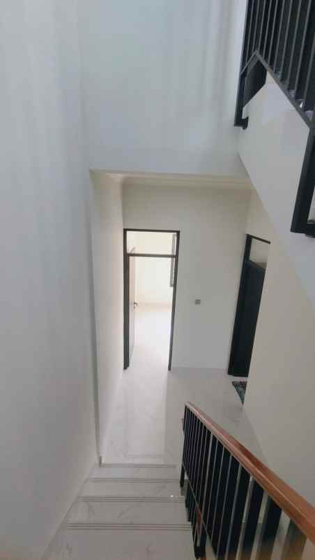 dijual rumah nusaloka bsd city tangsel