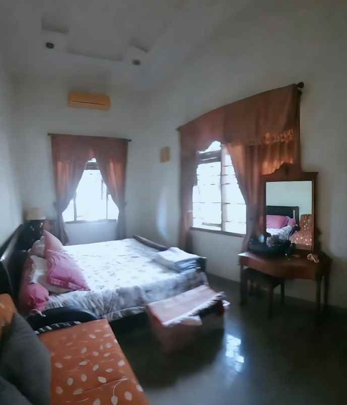 dijual rumah padangsari