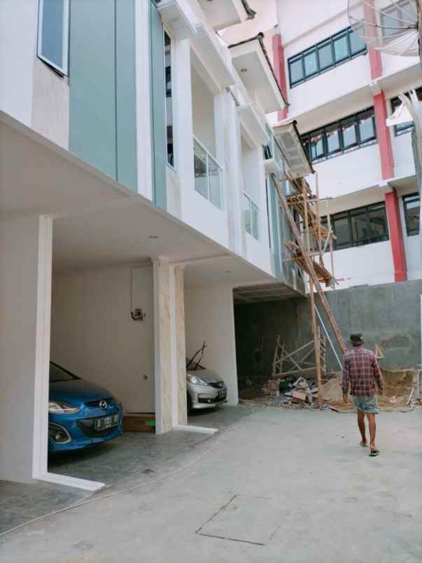 dijual rumah palmerah jaktim