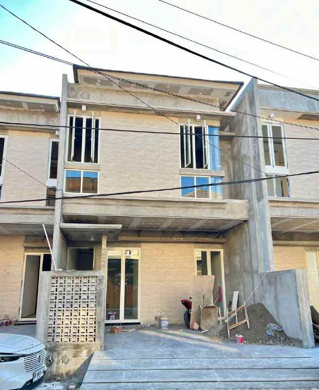 dijual rumah pandugo baru