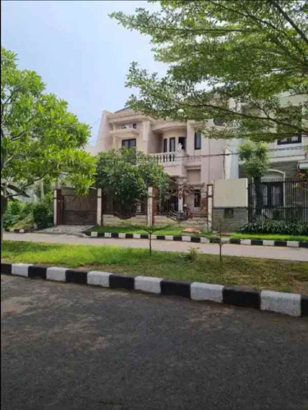 dijual rumah pantai mentari