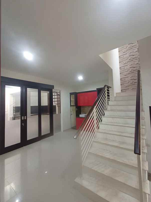 dijual rumah pantai mentari