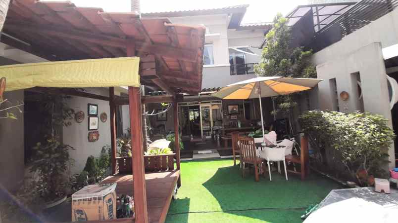 dijual rumah parahyangan