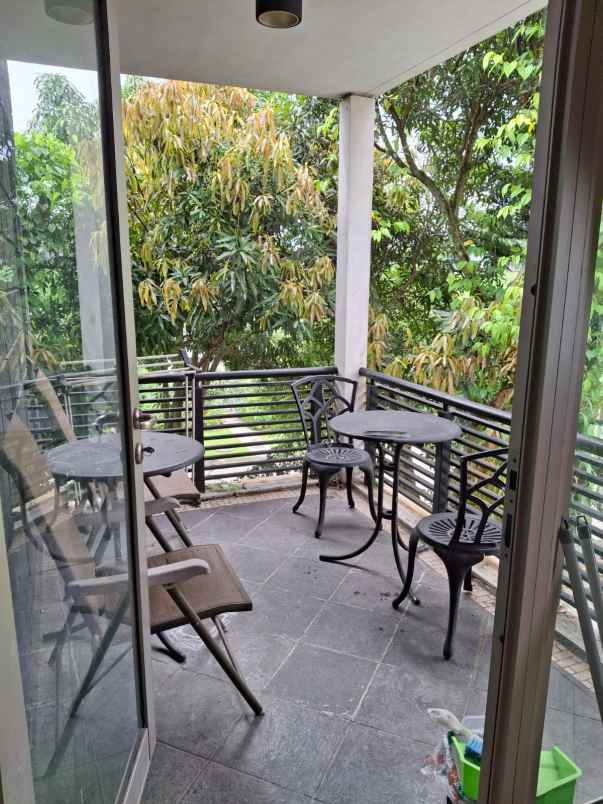 dijual rumah parahyangan