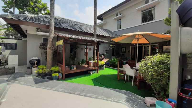 dijual rumah parahyangan