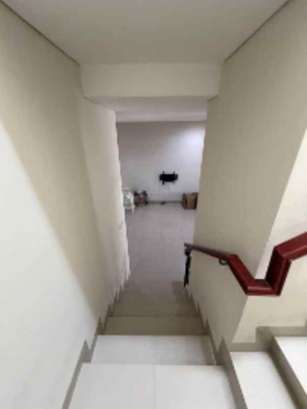 dijual rumah pelangi the gading residence