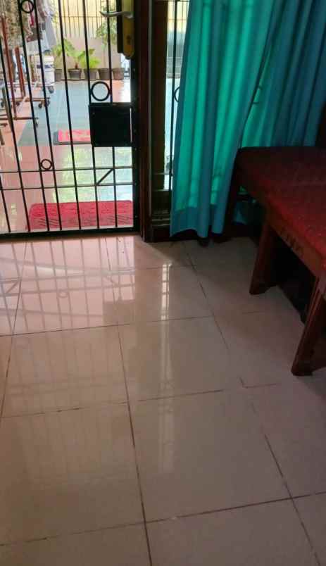 dijual rumah pelepah kelapa gading