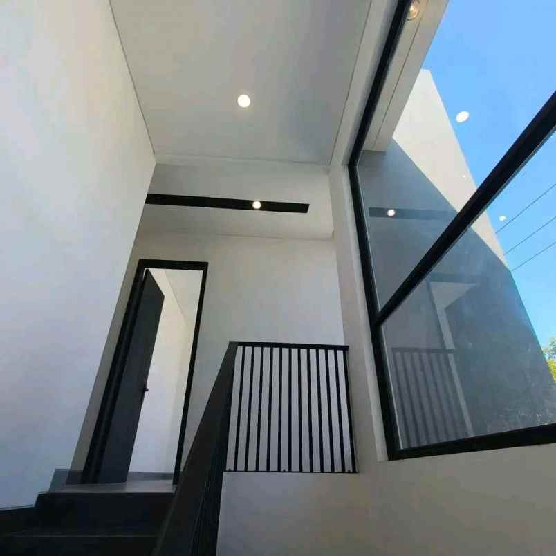 dijual rumah perumahan babatan pantai