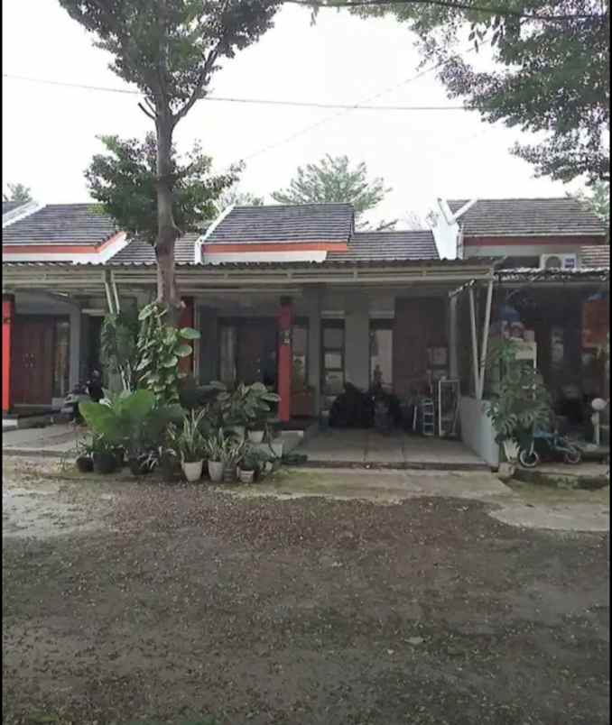 dijual rumah perumahan cluster astom