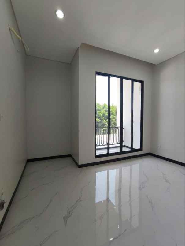 dijual rumah perumahan pantai mentari