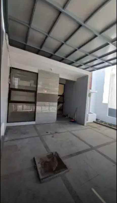 dijual rumah perumahan royal paka rungkut