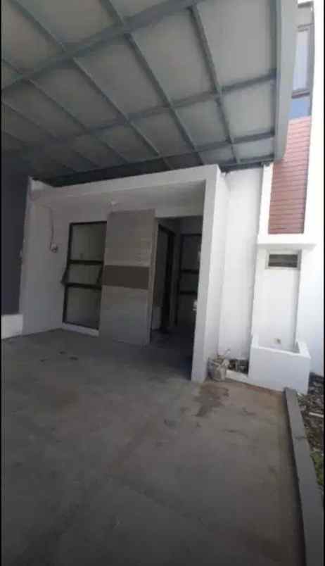 dijual rumah perumahan royal paka rungkut