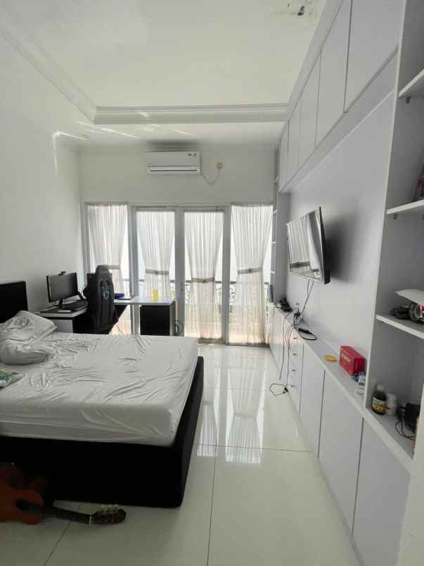 dijual rumah pesona khayangan depok