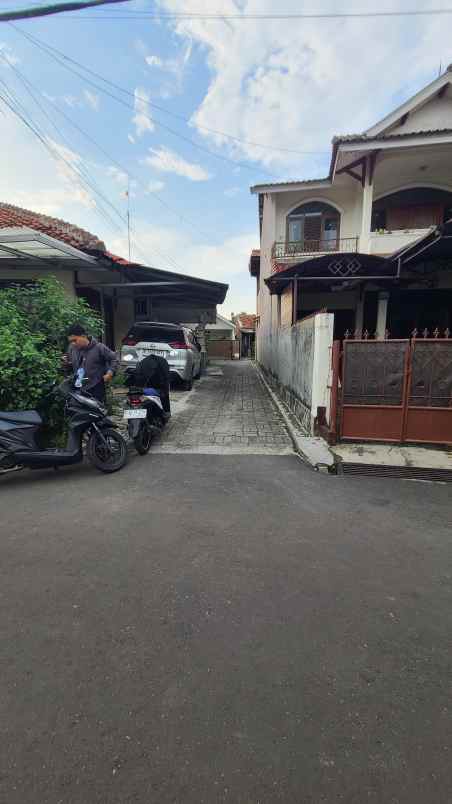 dijual rumah pisangan ciputat timur