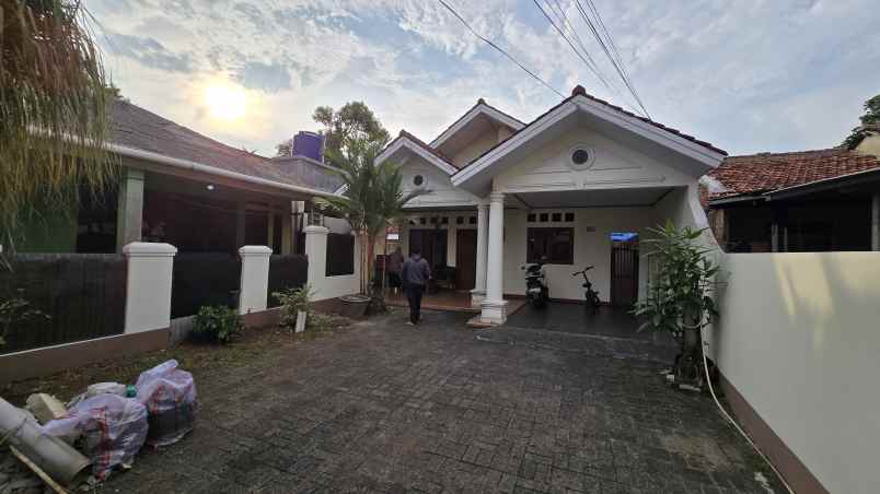 dijual rumah pisangan ciputat timur