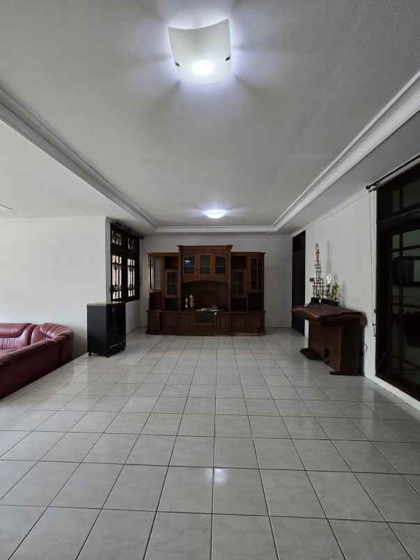 dijual rumah pondok bambu