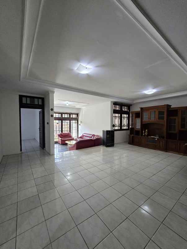 dijual rumah pondok bambu