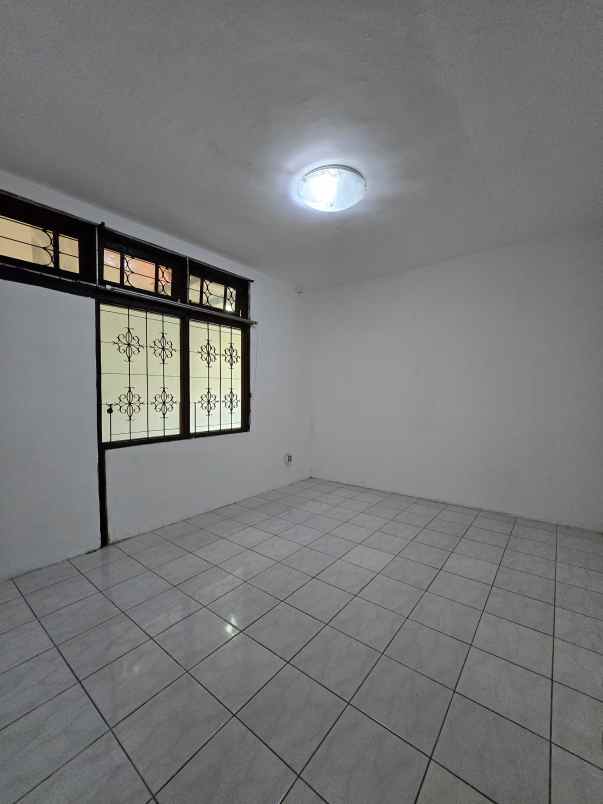 dijual rumah pondok bambu