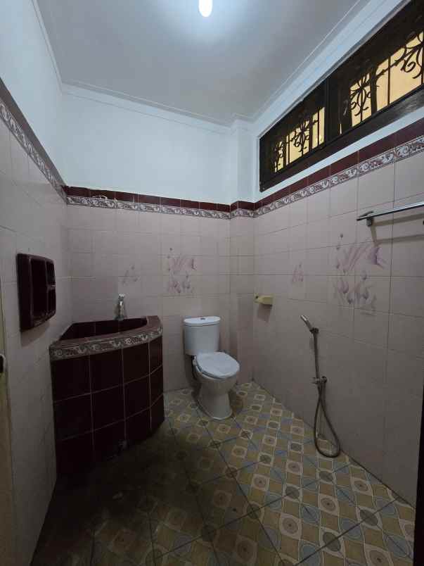 dijual rumah pondok bambu