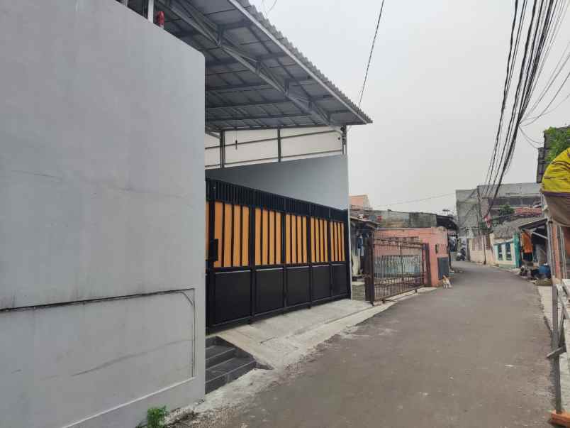 dijual rumah pondok cina kecamatan beji