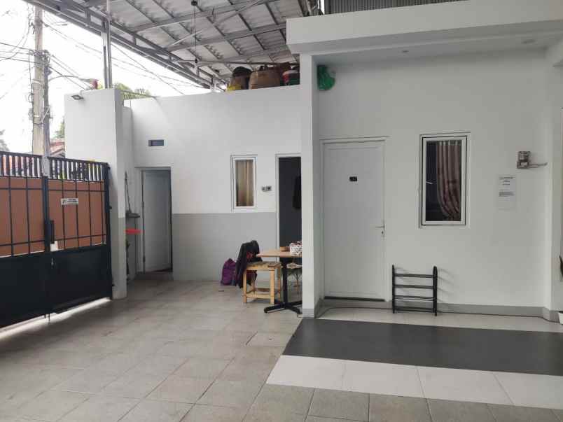 dijual rumah pondok cina kecamatan beji
