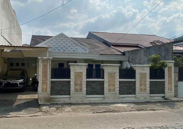 dijual rumah pondok gede