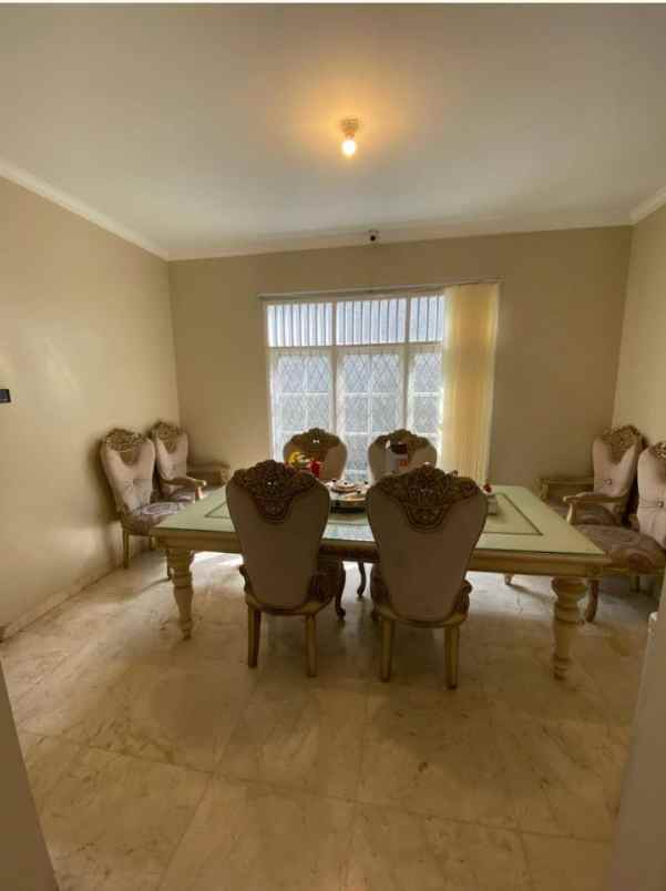 dijual rumah pondok gede