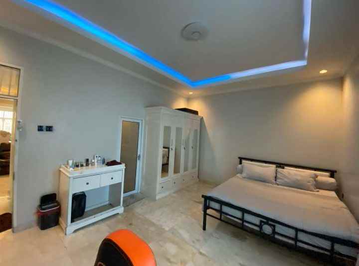 dijual rumah pondok gede